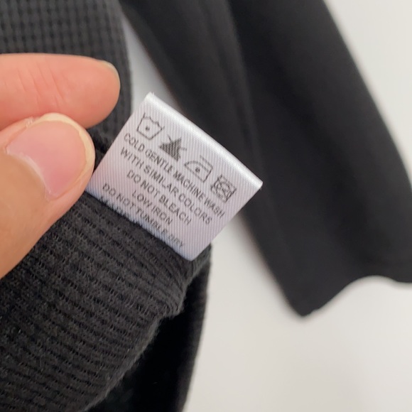 LUNA Crew Neck Long Sleeve Tee - Picture 3 of 5